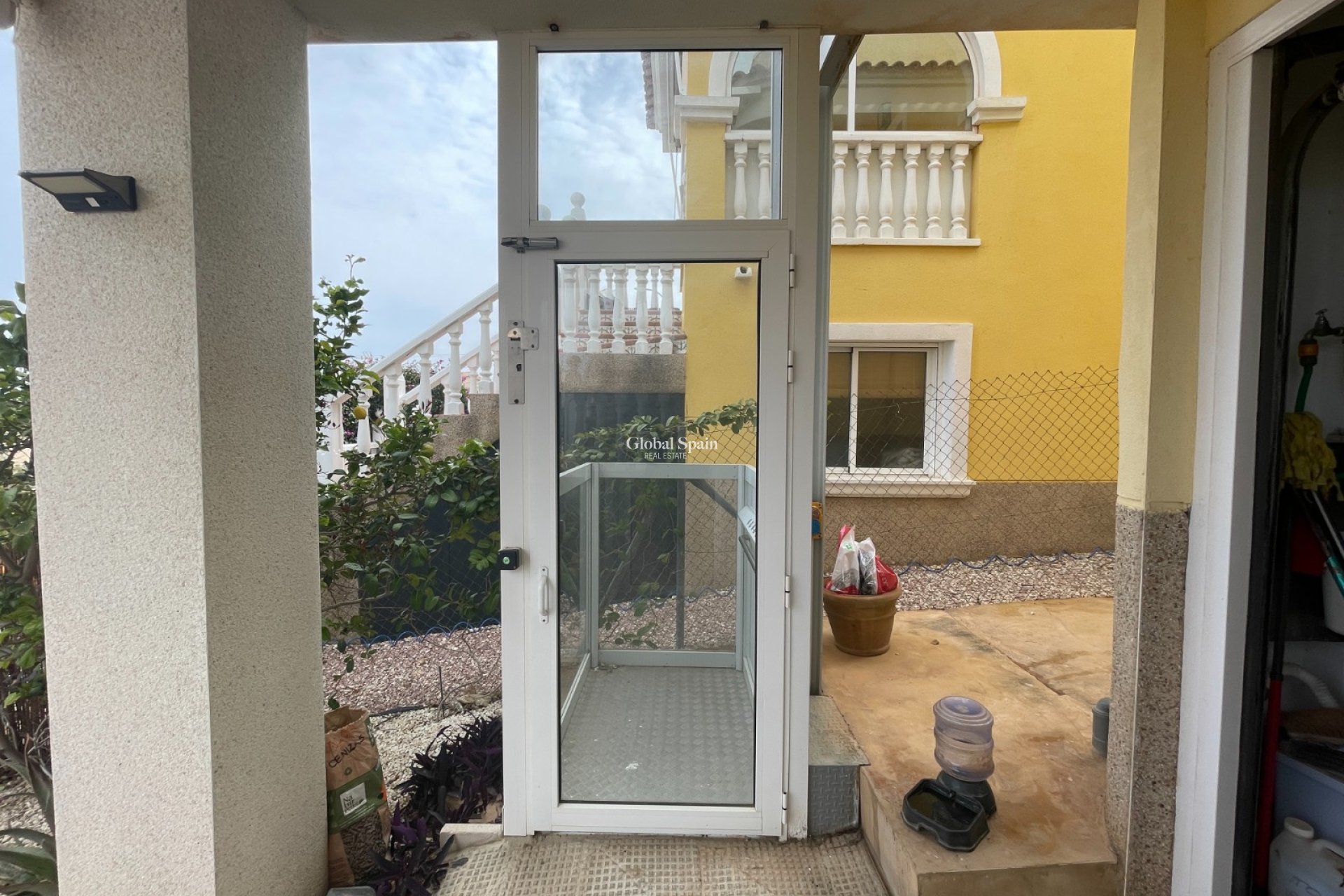 Resale - VILLA -
SAN FULGENCIO - Costa Blanca