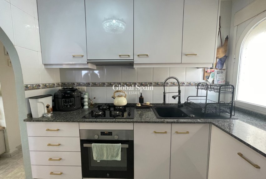 Resale - VILLA -
SAN FULGENCIO - Costa Blanca
