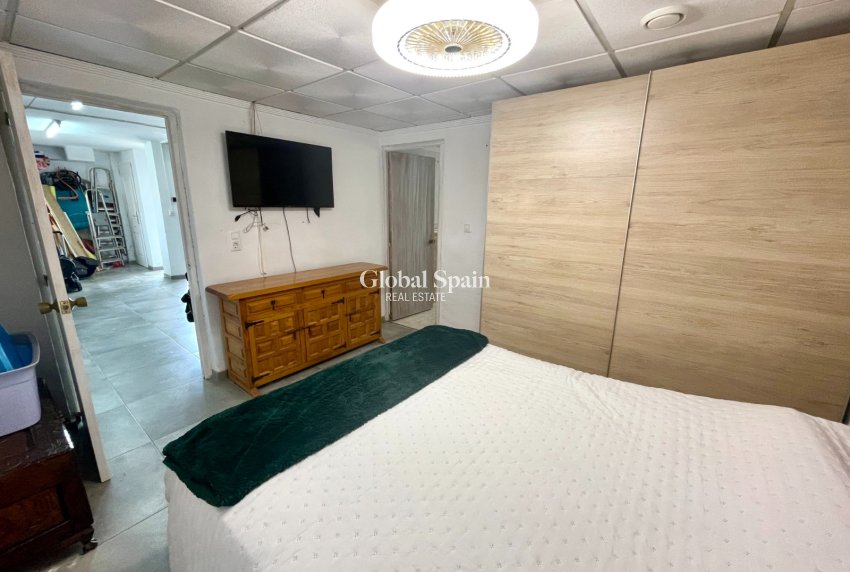Resale - VILLA -
SAN FULGENCIO - Costa Blanca
