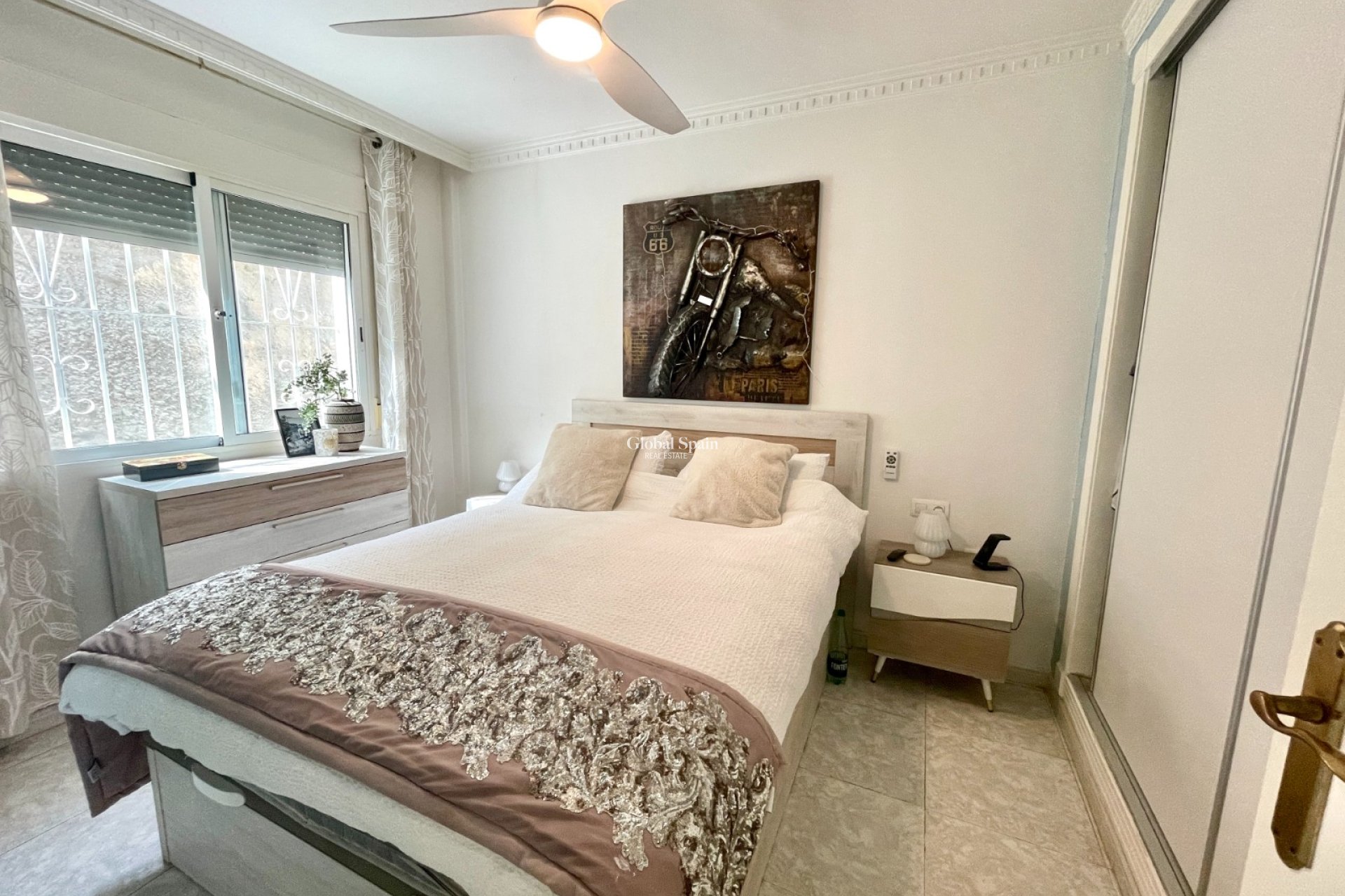 Resale - VILLA -
SAN FULGENCIO - Costa Blanca