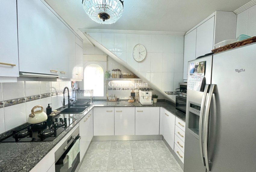 Resale - VILLA -
SAN FULGENCIO - Costa Blanca