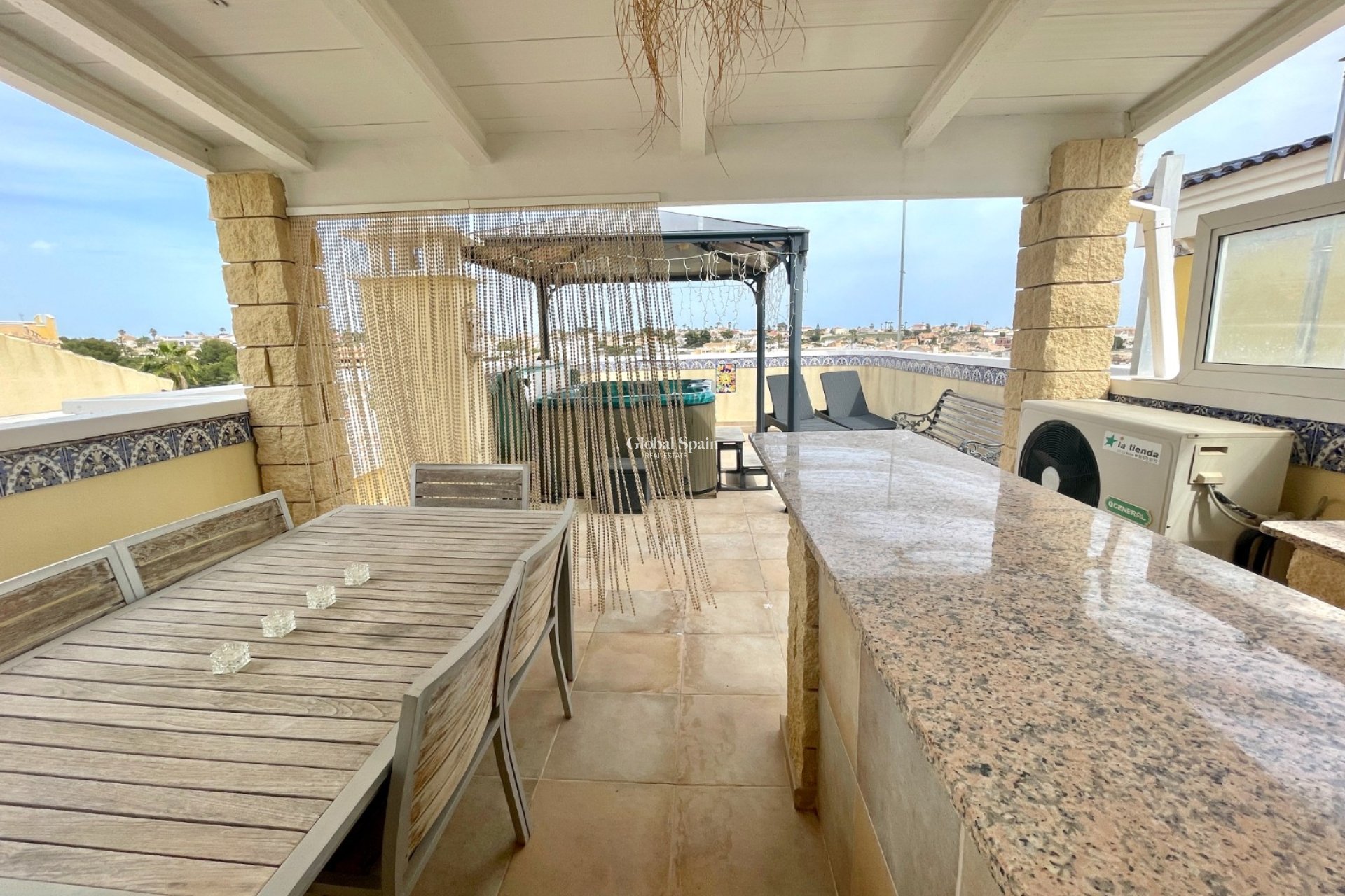Resale - VILLA -
SAN FULGENCIO - Costa Blanca