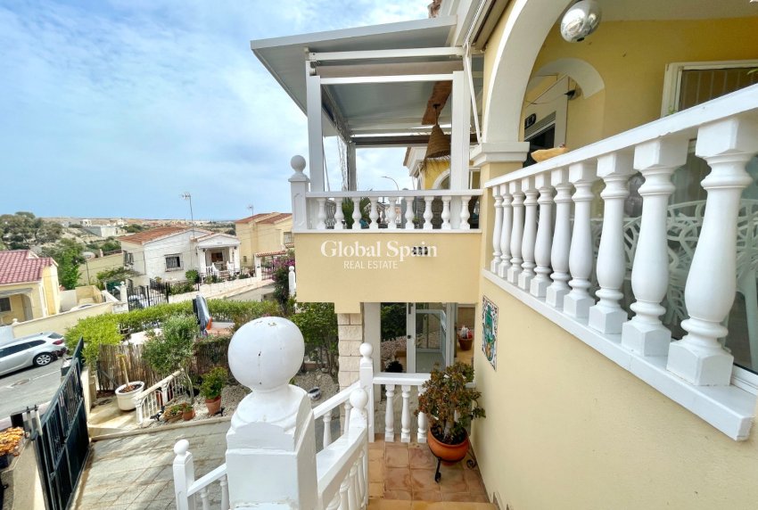 Resale - VILLA -
SAN FULGENCIO - Costa Blanca
