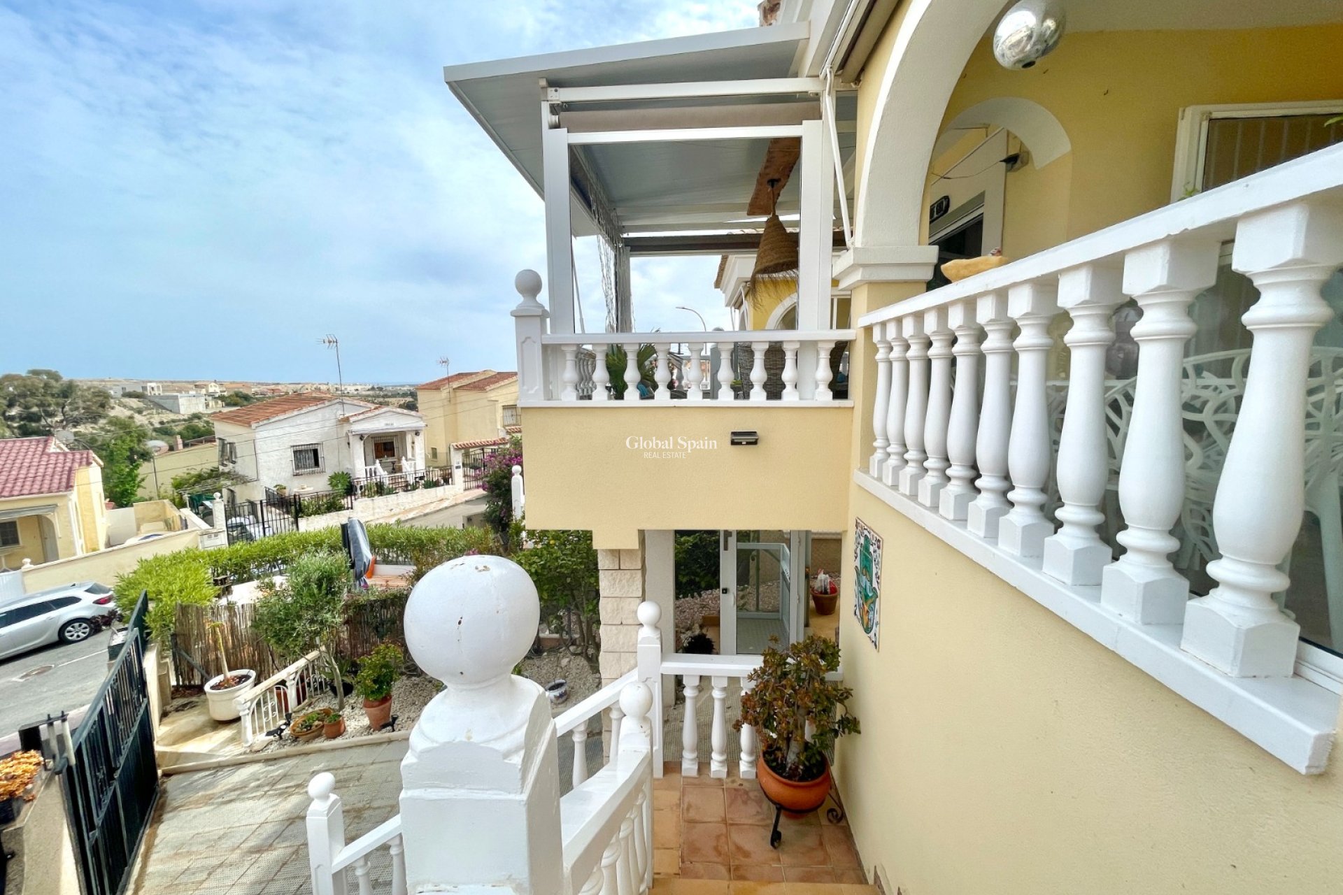 Resale - VILLA -
SAN FULGENCIO - Costa Blanca