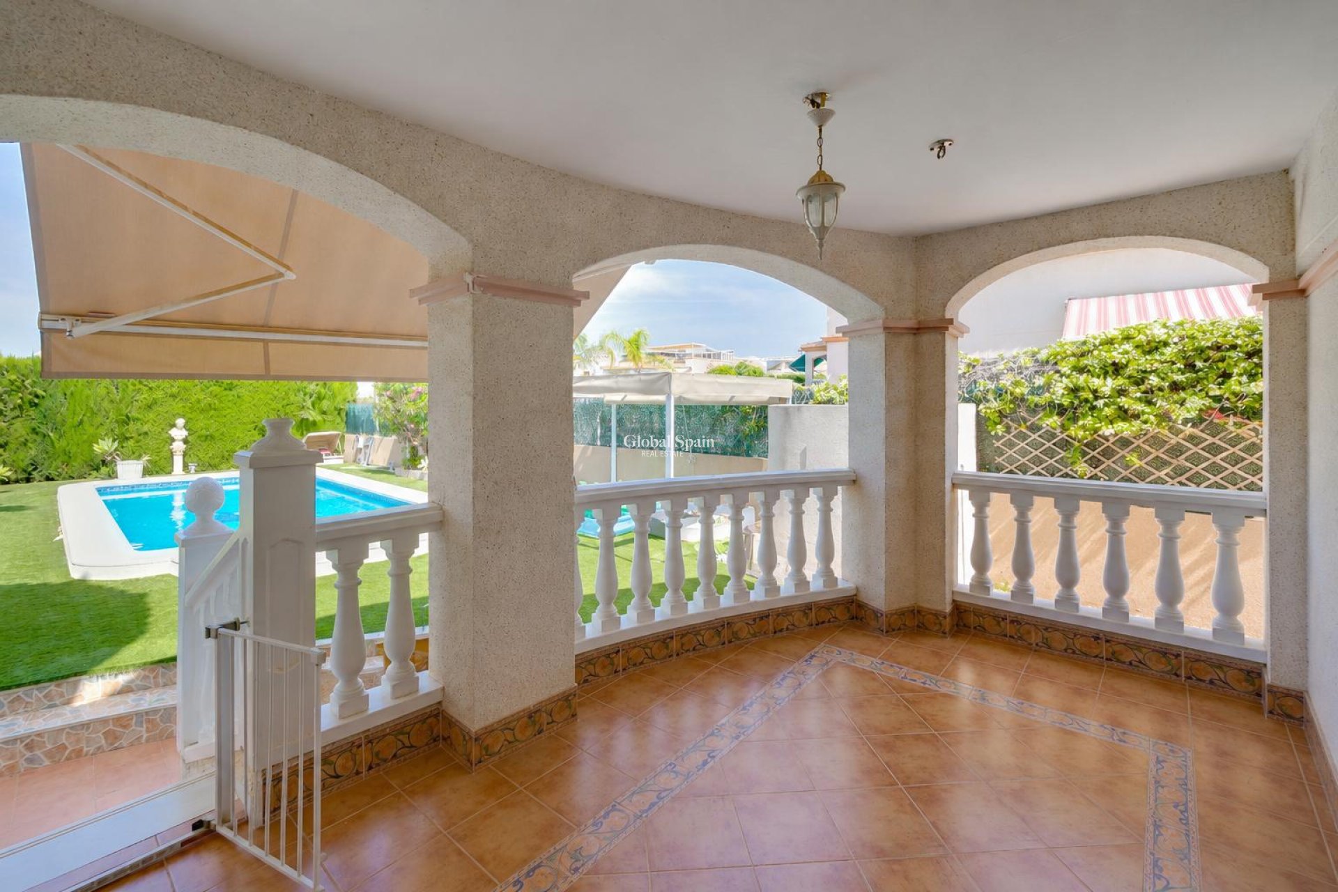 Resale - VILLA -
SAN FULGENCIO - Costa Blanca