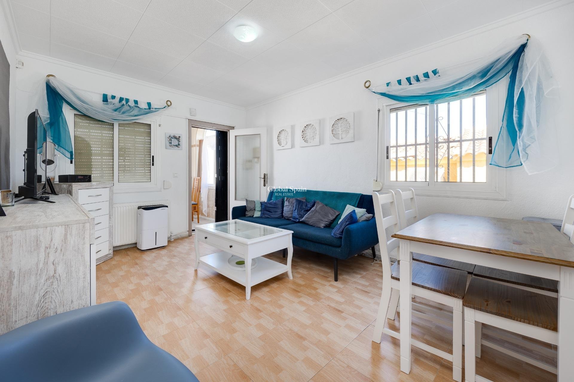 Resale - VILLA -
SAN FULGENCIO - LA MARINA