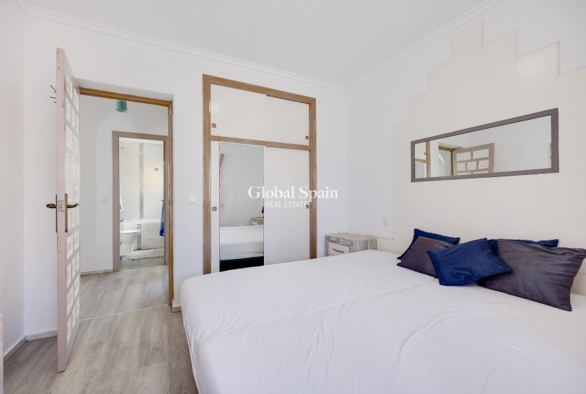 Resale - VILLA -
SAN FULGENCIO - LA MARINA