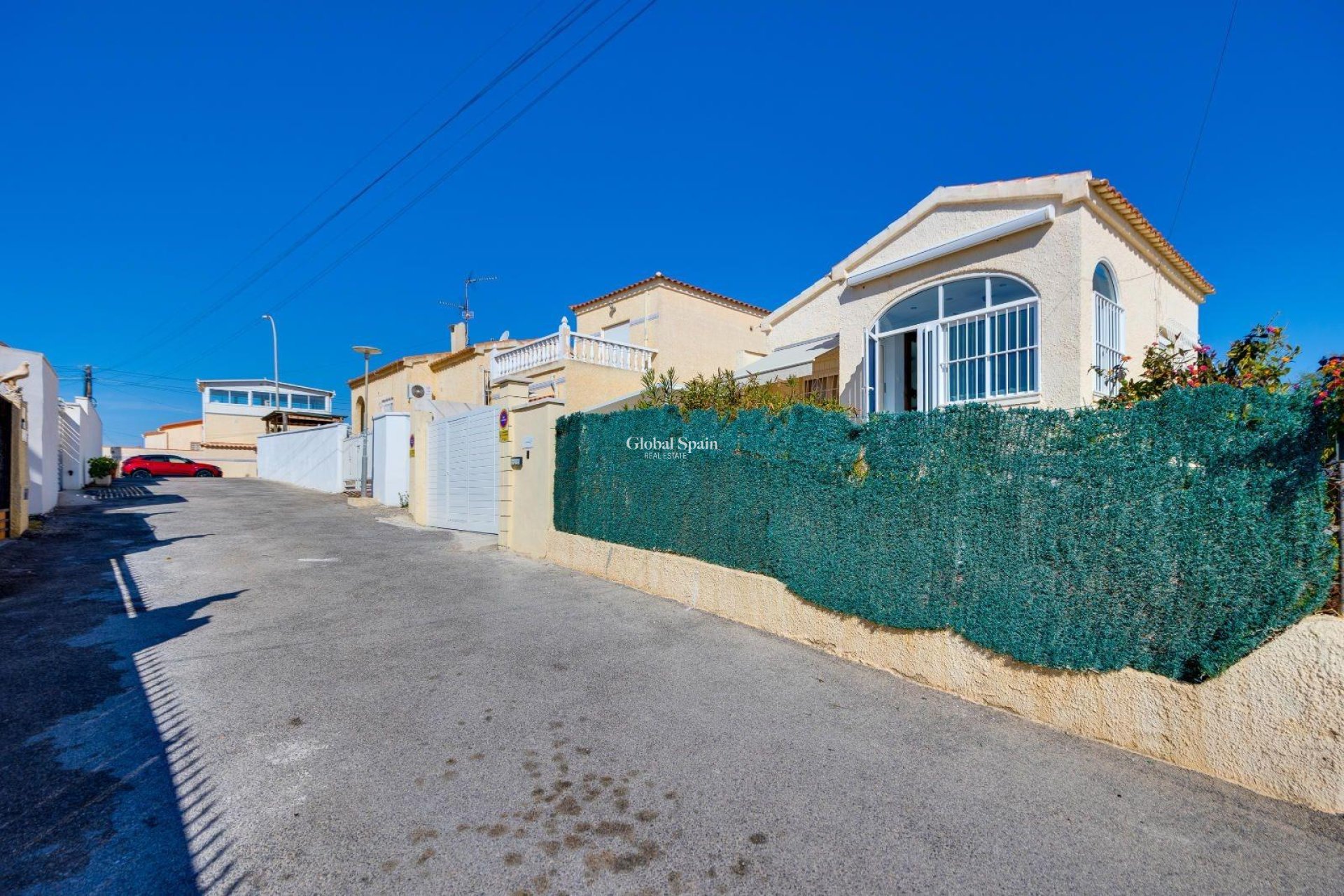 Resale - VILLA -
SAN FULGENCIO - LA MARINA