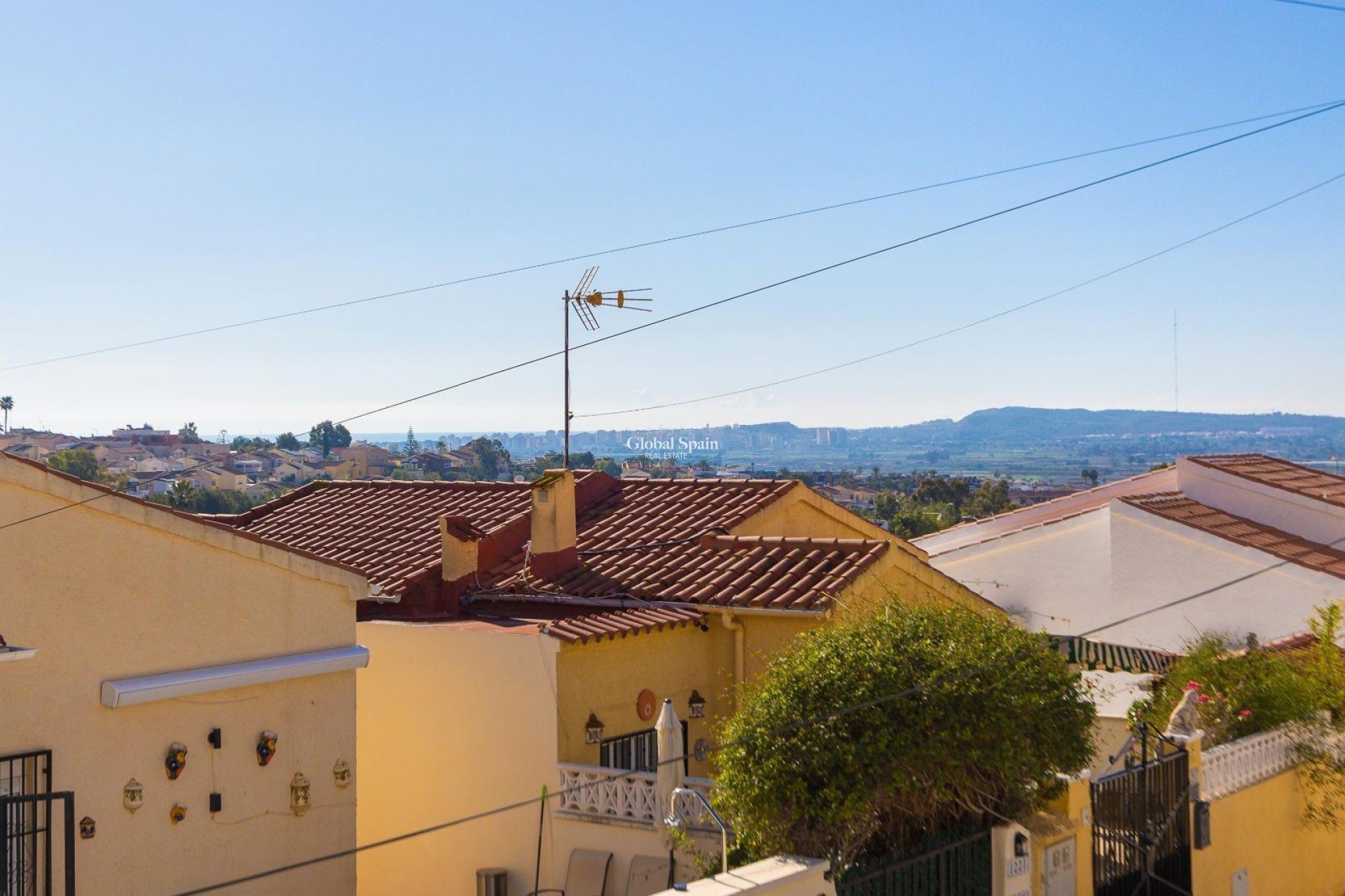 Resale - VILLA -
SAN FULGENCIO - LA MARINA