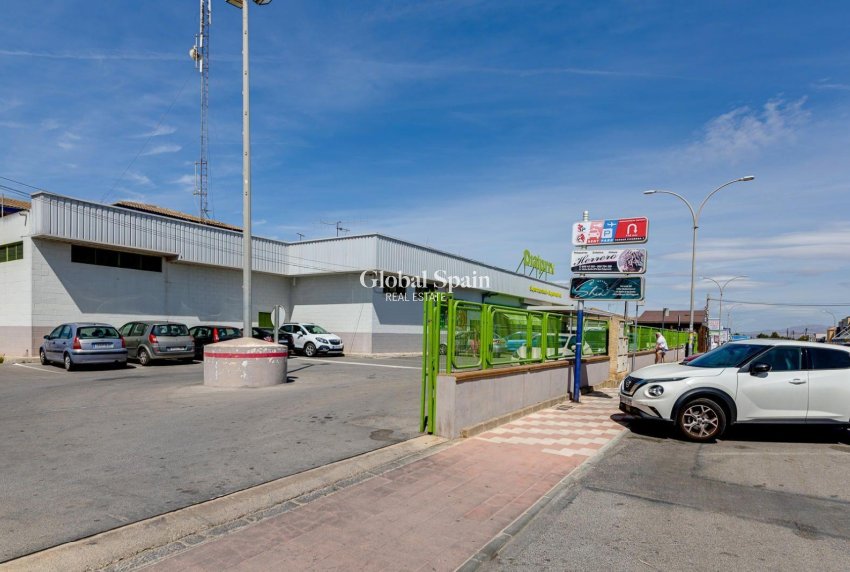 Resale - VILLA -
SAN FULGENCIO - LA MARINA