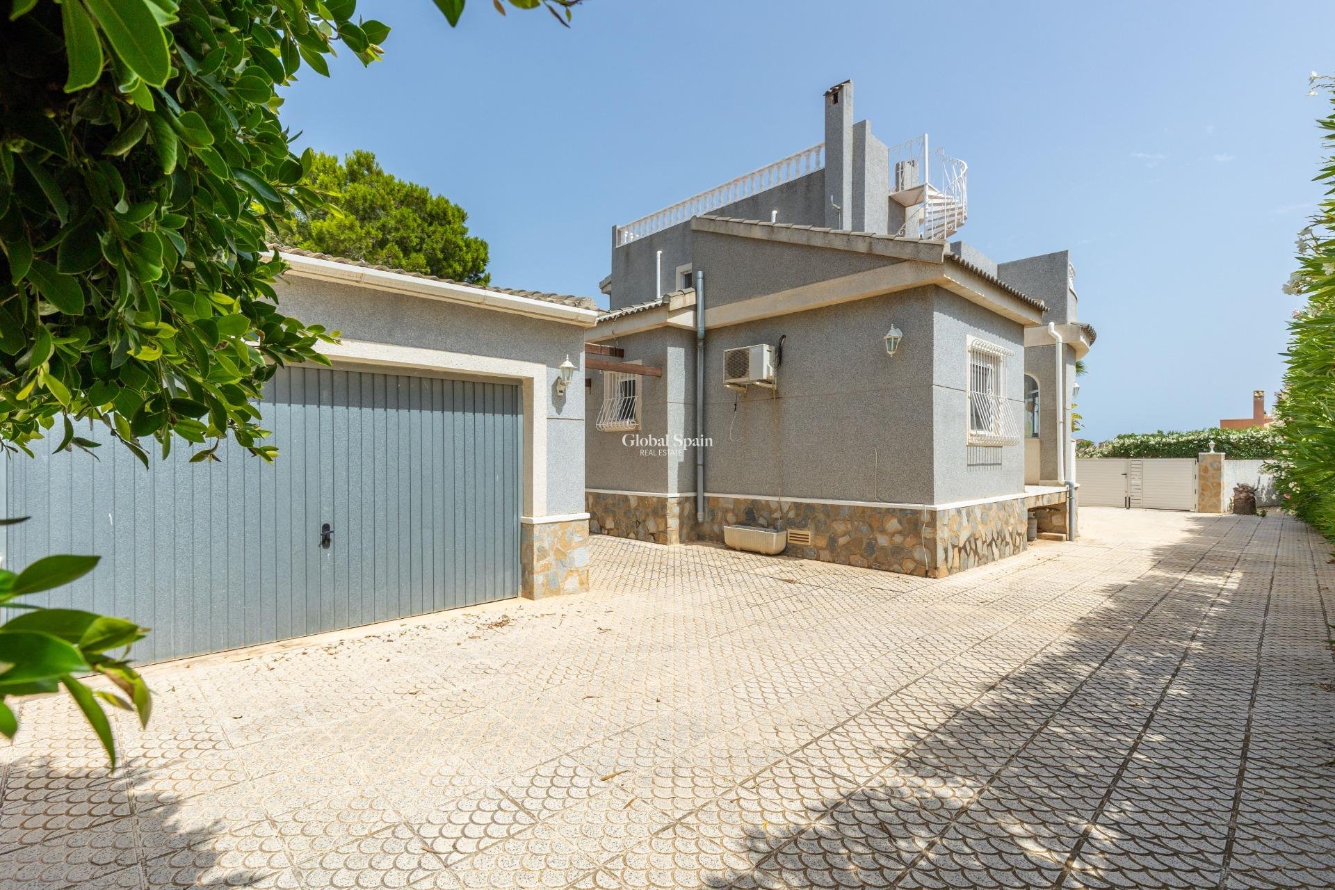 Resale - VILLA -
SAN FULGENCIO - Urb. La Marina