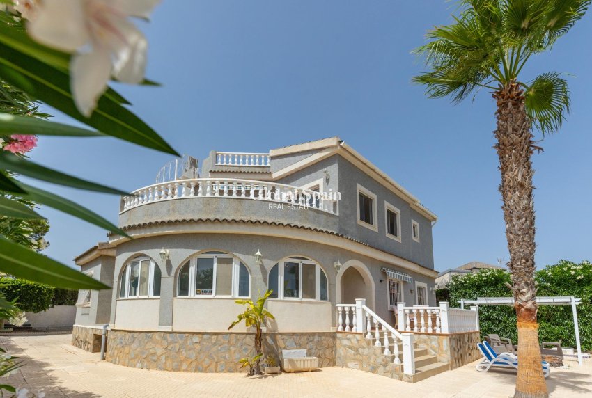 Resale - VILLA -
SAN FULGENCIO - Urb. La Marina