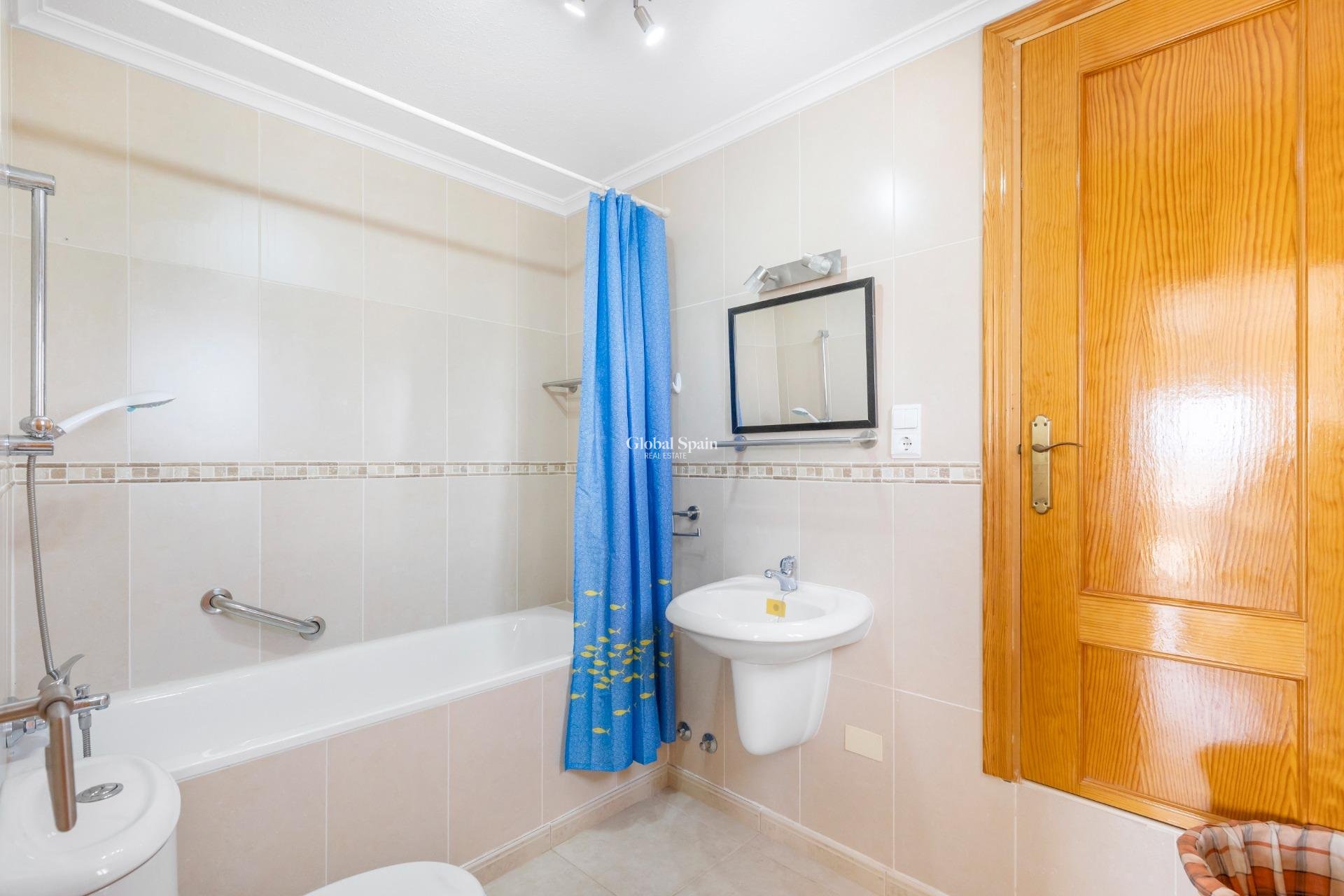 Resale - VILLA -
SAN FULGENCIO - Urb. La Marina