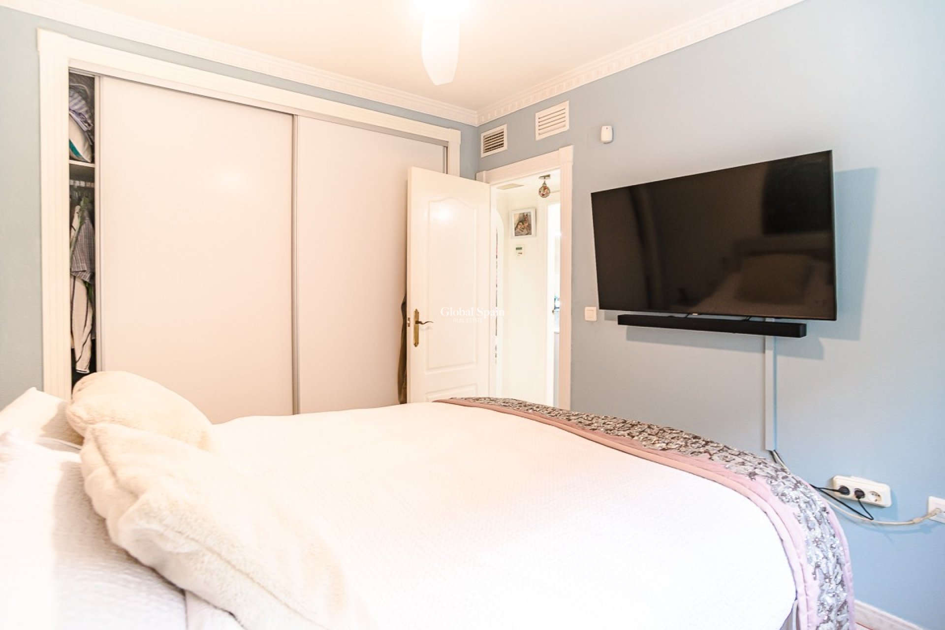 Resale - VILLA -
SAN FULGENCIO - urb.la marina