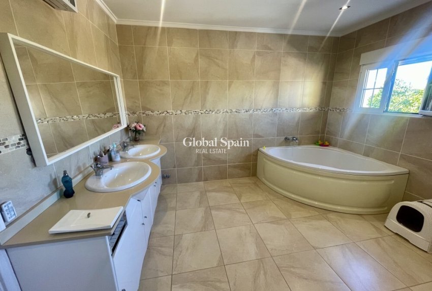 Resale - VILLA -
SAN FULGENCIO - Urbanisation la Marina