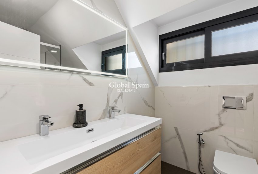 Resale - Villa -
SAN JUAN DE ALICANTE - Frank Espinós