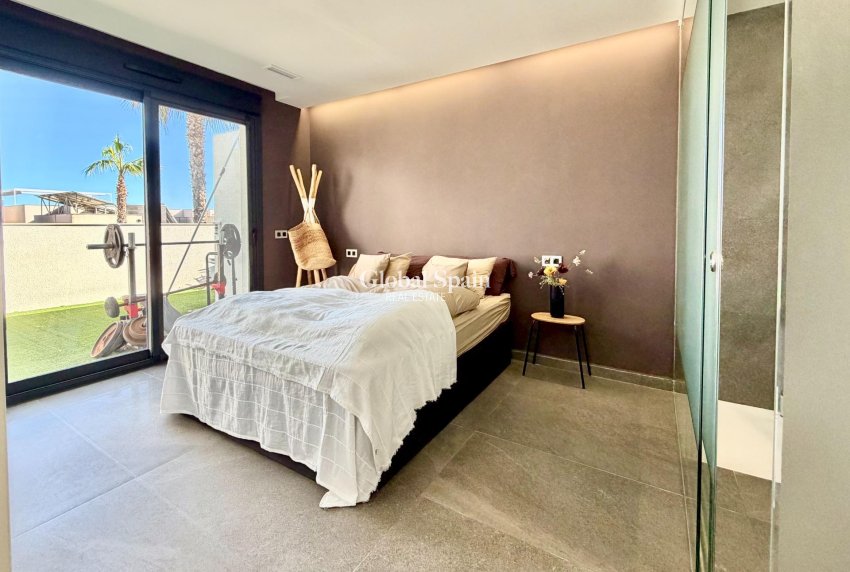 Resale - VILLA -
SAN MIGUEL DE SALINAS - Bellavista