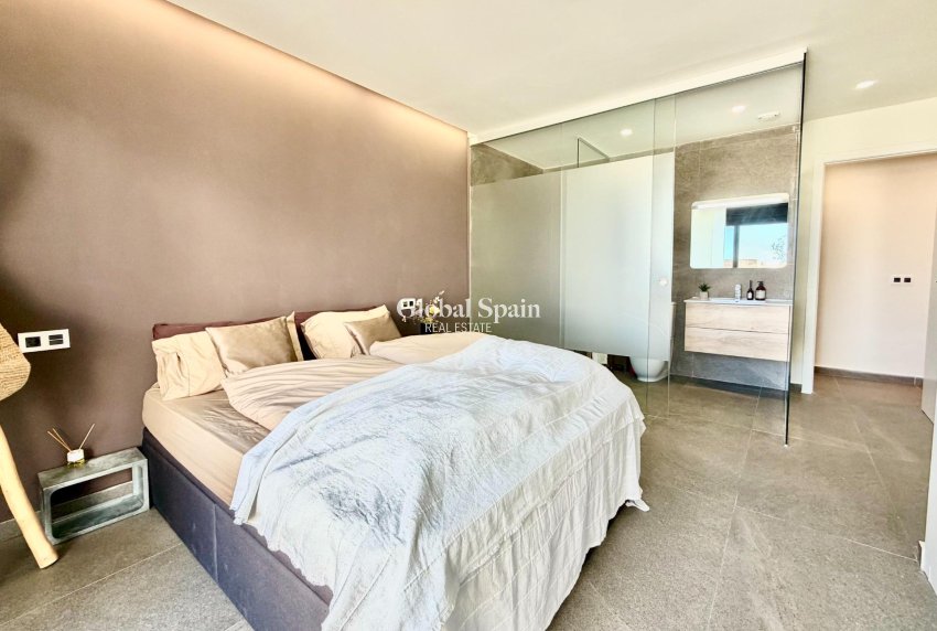 Resale - VILLA -
SAN MIGUEL DE SALINAS - Bellavista
