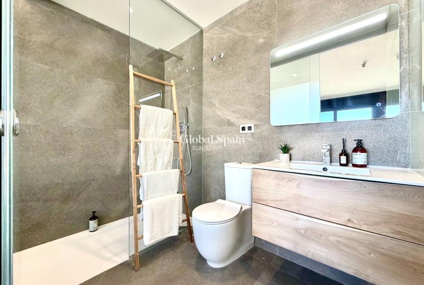 Resale - VILLA -
SAN MIGUEL DE SALINAS - Bellavista