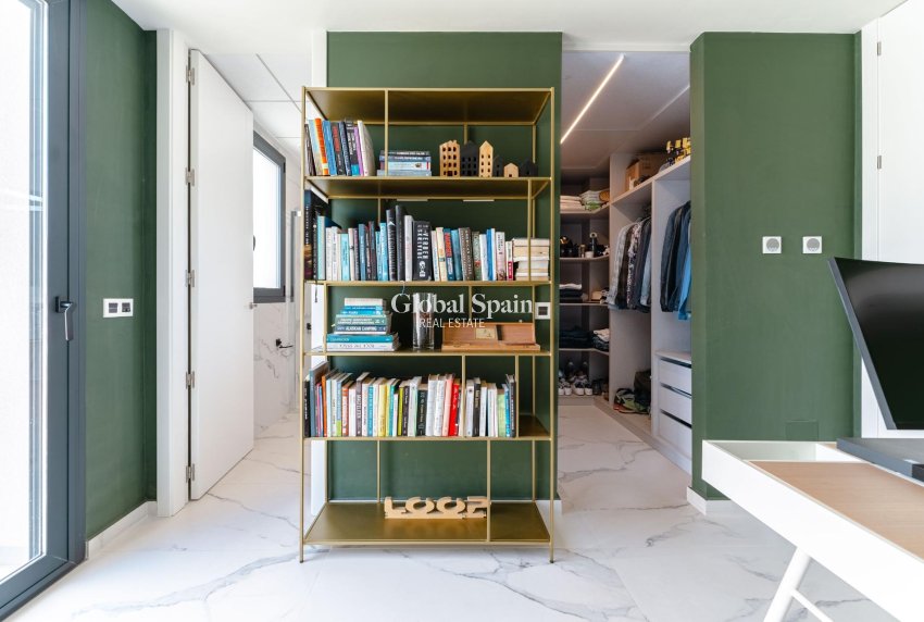 Resale - VILLA -
SAN MIGUEL DE SALINAS - Bellavista