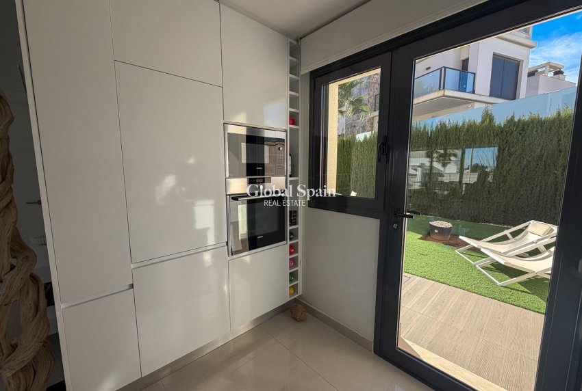 Resale - VILLA -
SAN MIGUEL DE SALINAS - Bellavista