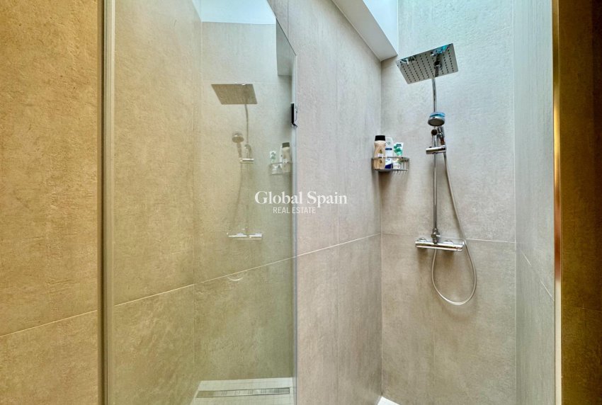 Resale - VILLA -
SAN MIGUEL DE SALINAS - Bellavista