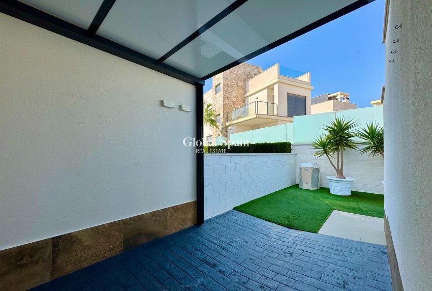 Resale - VILLA -
SAN MIGUEL DE SALINAS - Bellavista