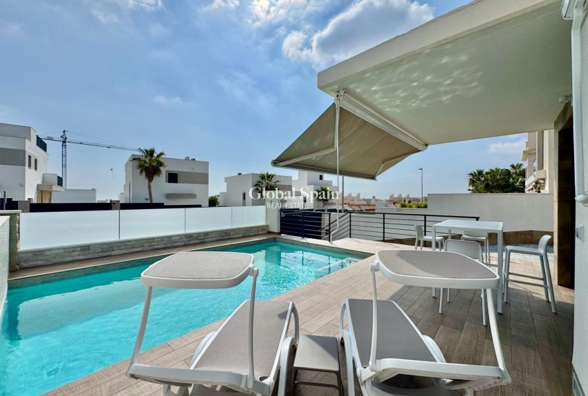 Resale - VILLA -
SAN MIGUEL DE SALINAS - Bellavista