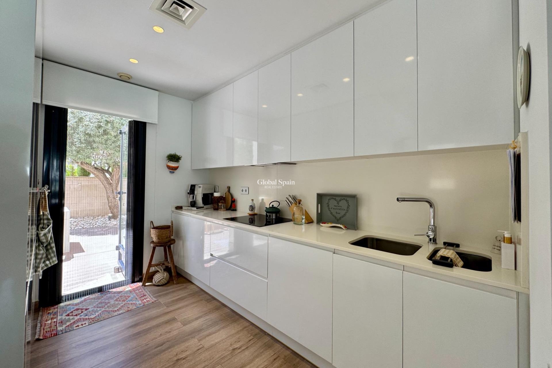 Resale - VILLA -
SAN MIGUEL DE SALINAS - Bellavista