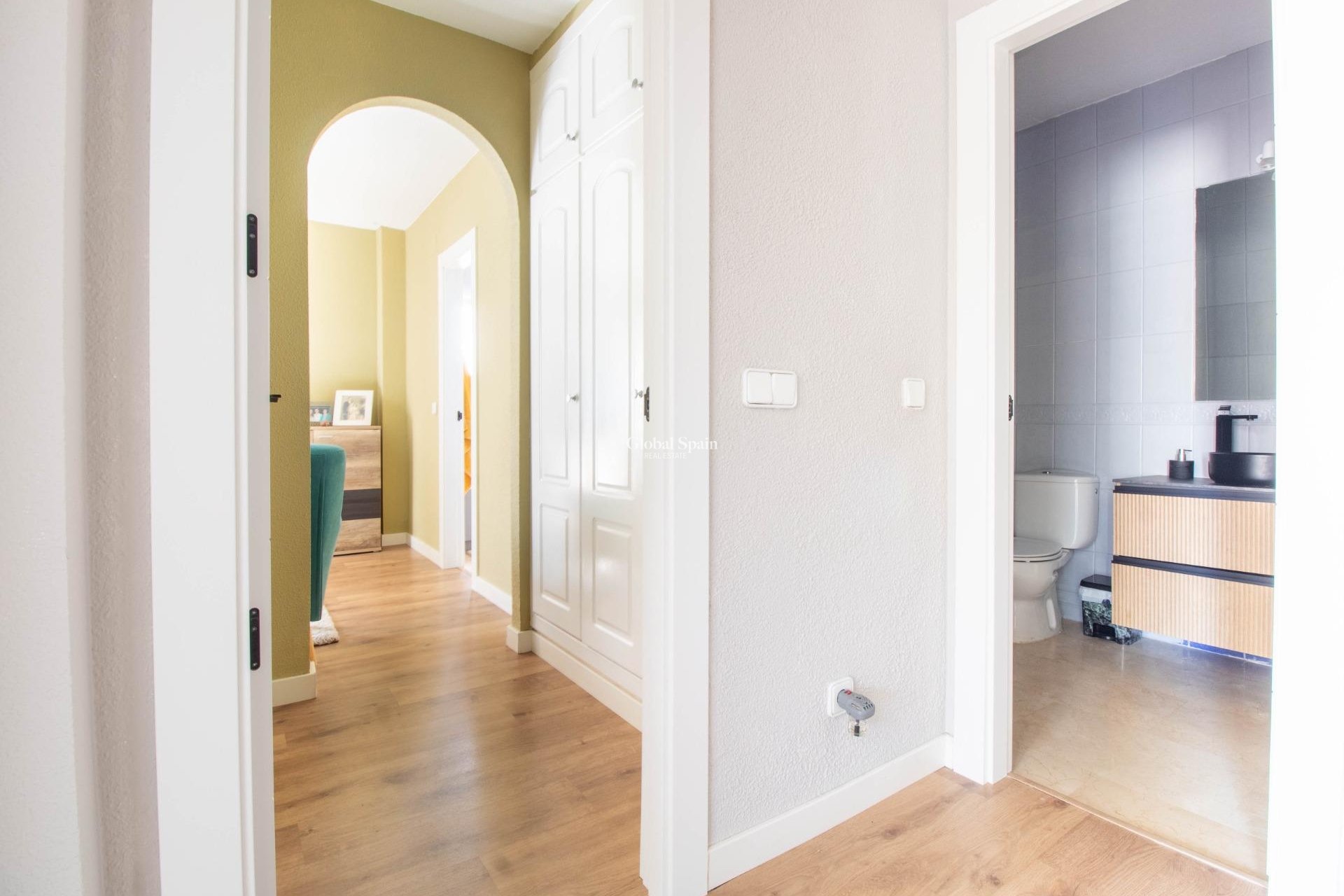 Resale - Villa -
SAN MIGUEL DE SALINAS - Blue Lagoon - El Galan