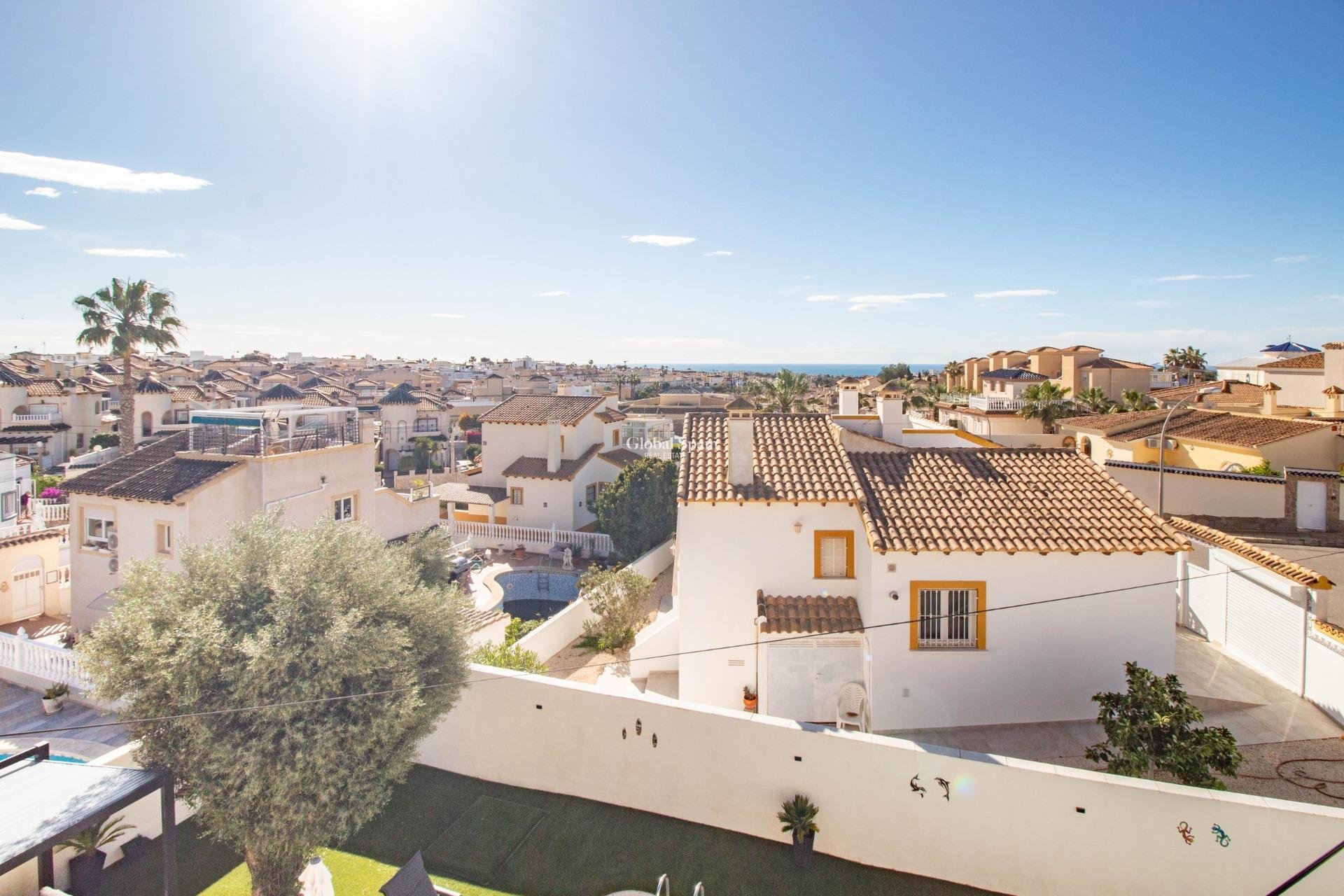 Resale - Villa -
SAN MIGUEL DE SALINAS - Blue Lagoon - El Galan