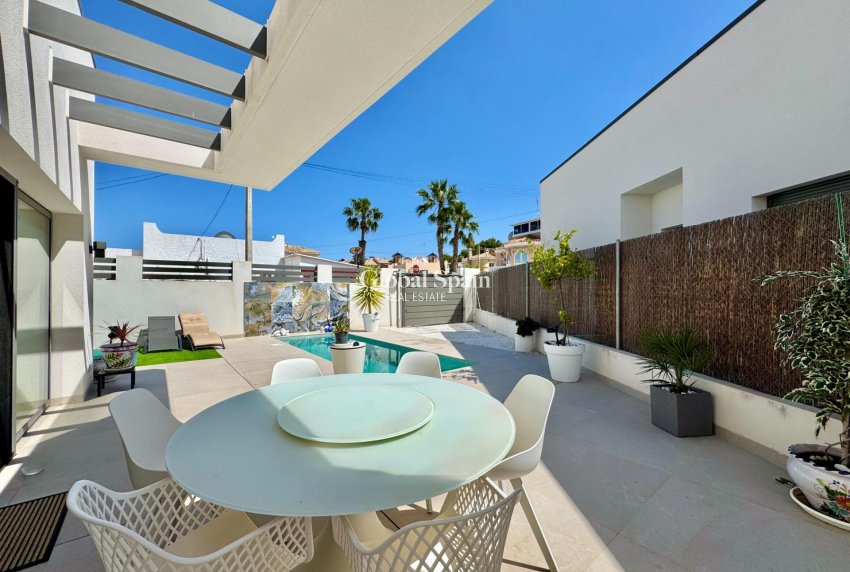 Resale - VILLA -
SAN MIGUEL DE SALINAS - Blue Lagoon - Galán