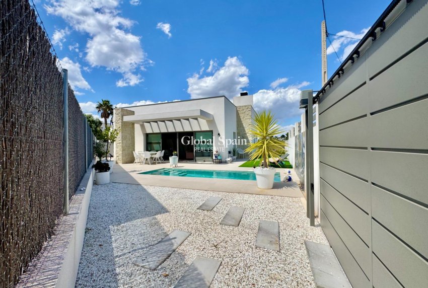 Resale - VILLA -
SAN MIGUEL DE SALINAS - Blue Lagoon - Galán