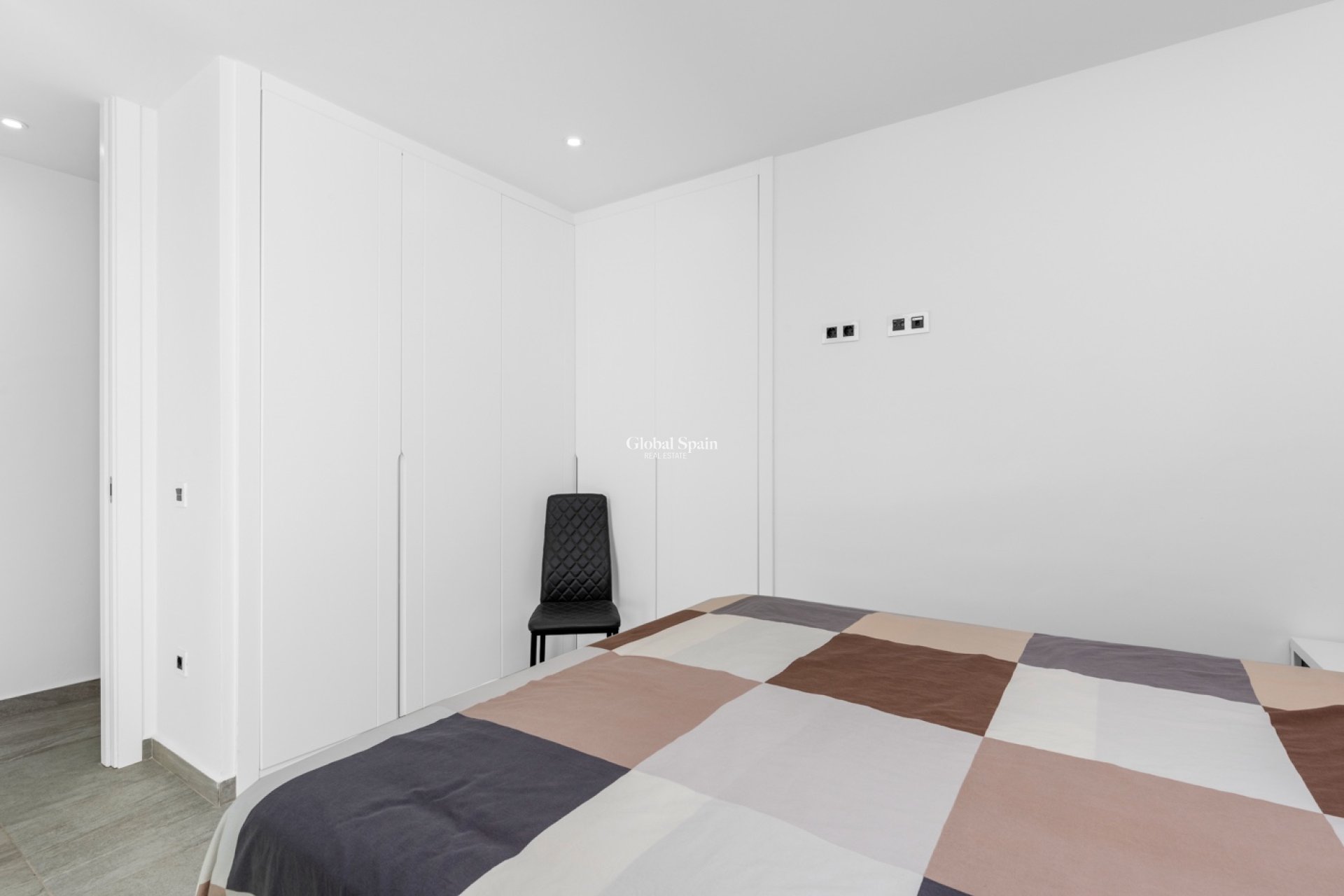 Resale - VILLA -
SAN MIGUEL DE SALINAS - Costa Blanca South