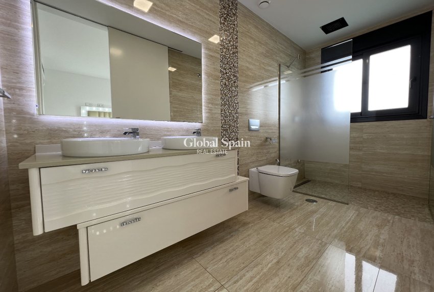 Resale - Villa -
SAN MIGUEL DE SALINAS - Costa Blanca Sur