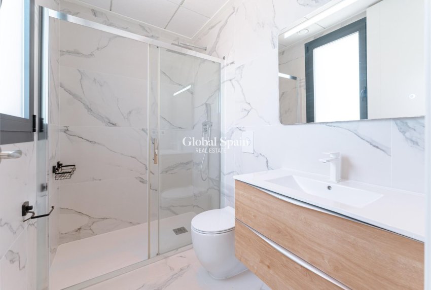 Resale - VILLA -
SAN MIGUEL DE SALINAS - Costa blanca sur