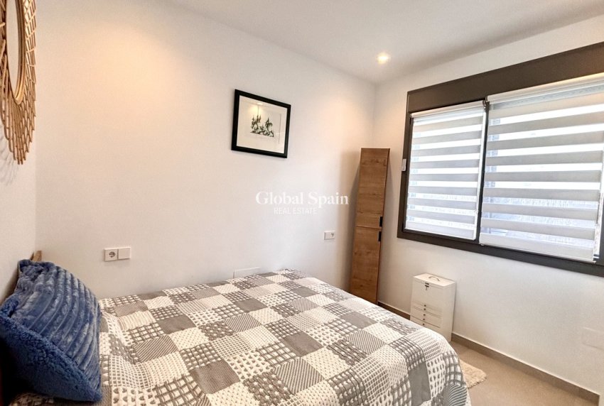 Resale - VILLA -
SAN MIGUEL DE SALINAS - Costa Blanca