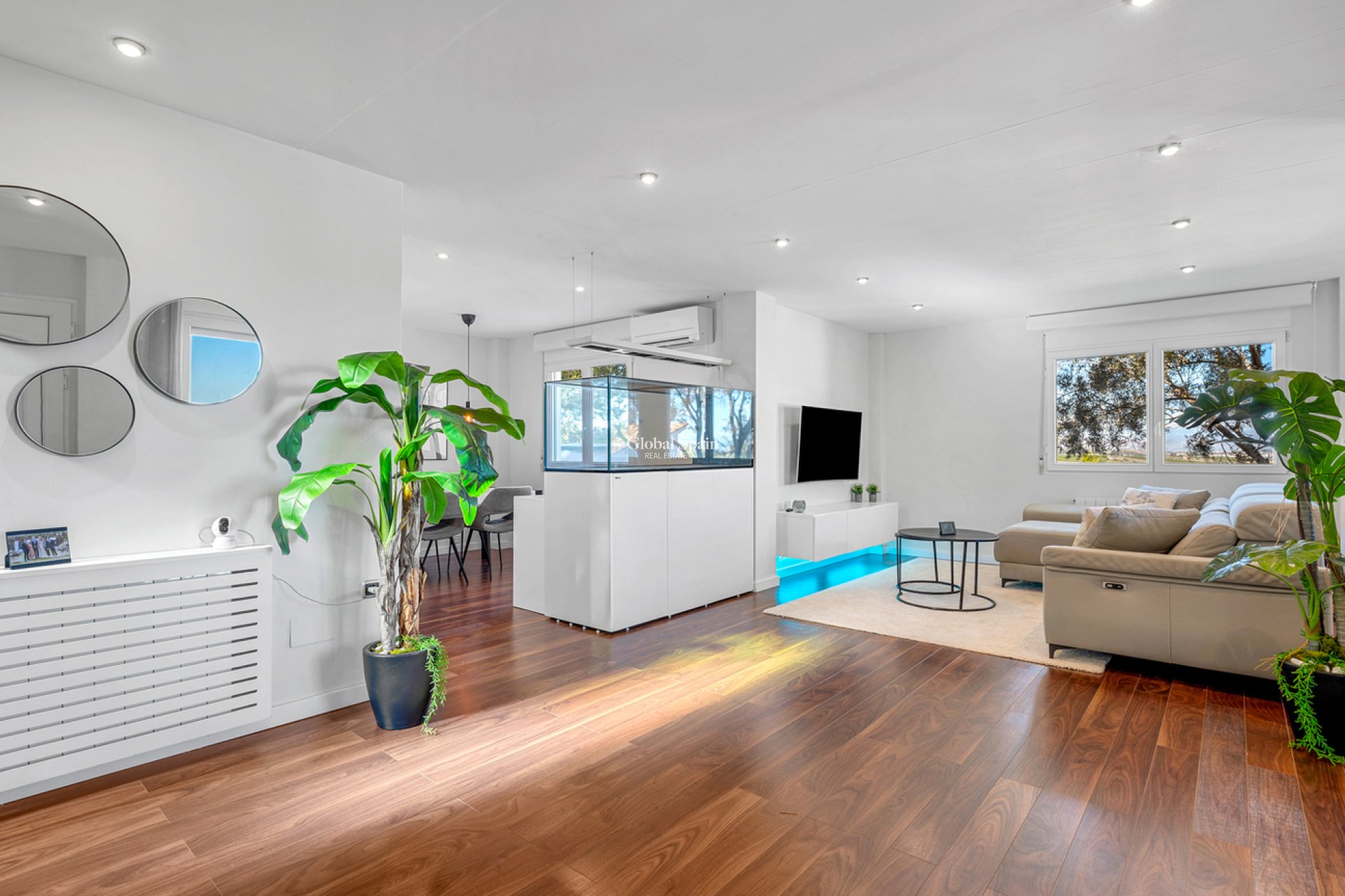 Resale - VILLA -
SAN MIGUEL DE SALINAS - Costa Blanca