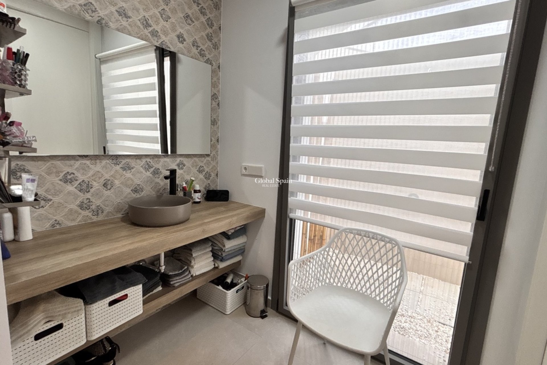 Resale - VILLA -
SAN MIGUEL DE SALINAS - Costa Blanca