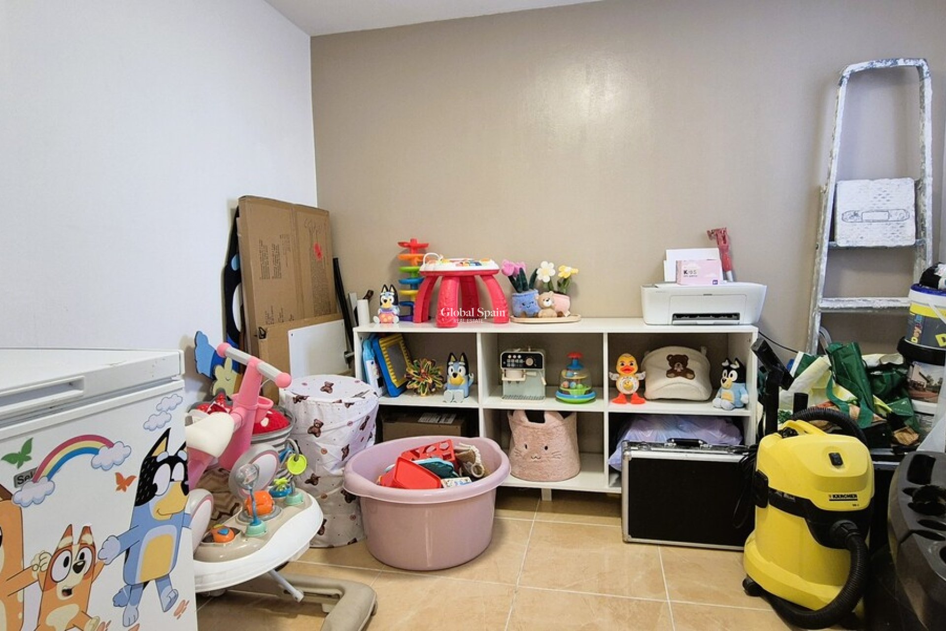 Resale - VILLA -
SAN MIGUEL DE SALINAS - Costa Blanca