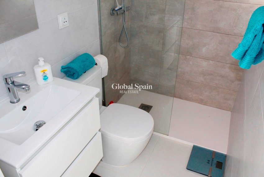 Resale - VILLA -
SAN MIGUEL DE SALINAS - Inland