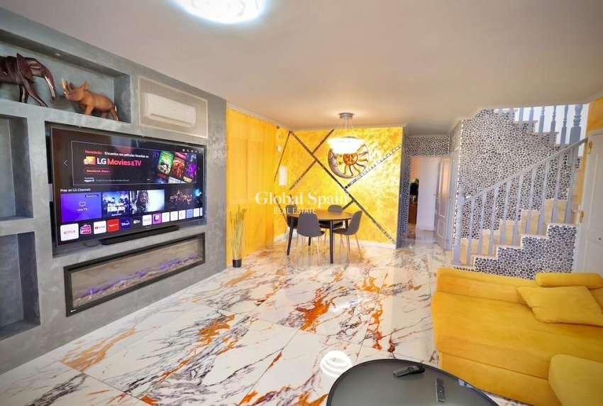 Resale - VILLA -
SAN MIGUEL DE SALINAS - Inland