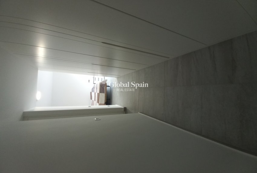 Resale - VILLA -
SAN MIGUEL DE SALINAS - Inland