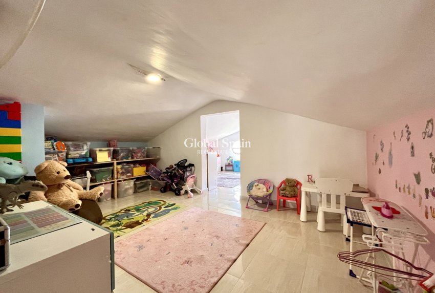 Resale - VILLA -
SAN MIGUEL DE SALINAS - Inland