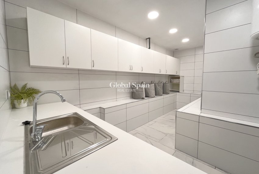 Resale - VILLA -
SAN MIGUEL DE SALINAS - Inland