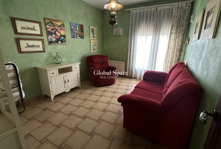 Resale - VILLA -
SAN MIGUEL DE SALINAS - Inland