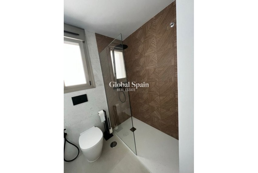 Resale - VILLA -
SAN MIGUEL DE SALINAS - Inland