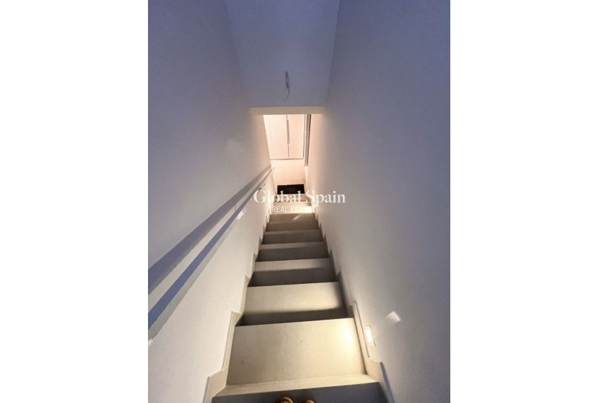 Resale - VILLA -
SAN MIGUEL DE SALINAS - Inland