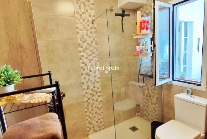 Resale - VILLA -
SAN MIGUEL DE SALINAS - Inland