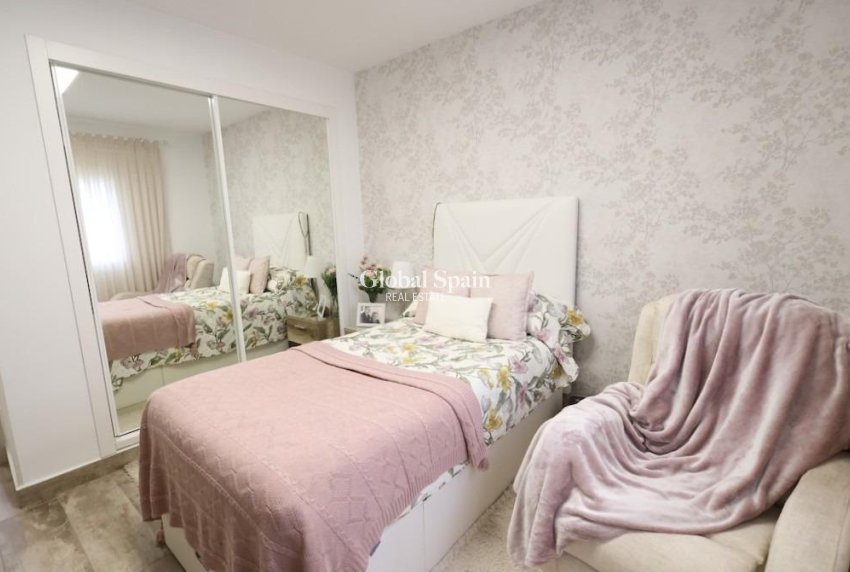 Resale - VILLA -
SAN MIGUEL DE SALINAS - Inland